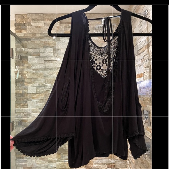 Open shoulder and open back top size S - Picture 9 of 16